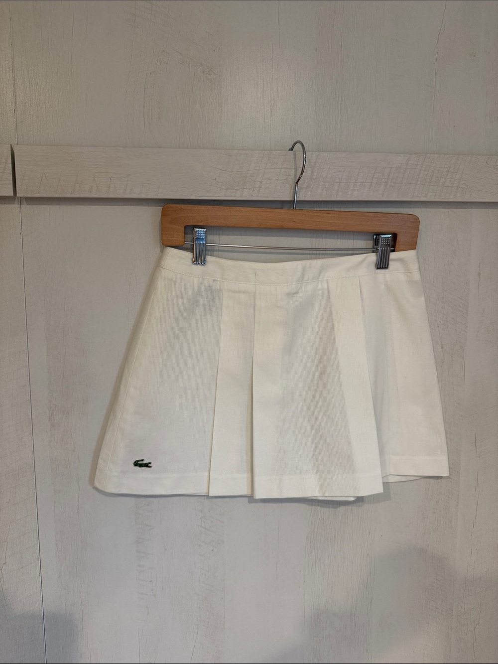 Lacoste White Pleated Tennis Skirt with Green Croc Accent